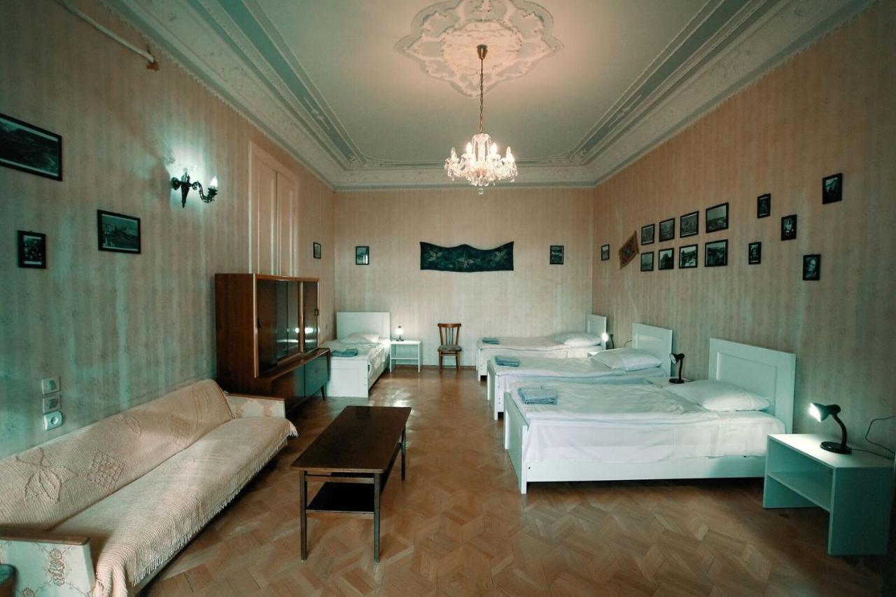 Guest House Old Kutaisi Ngoại thất bức ảnh
