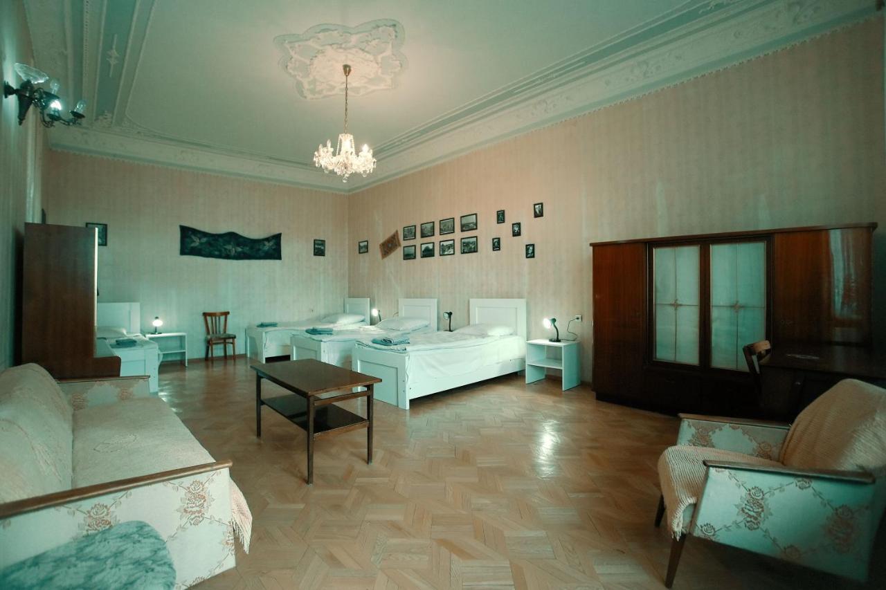 Guest House Old Kutaisi Ngoại thất bức ảnh