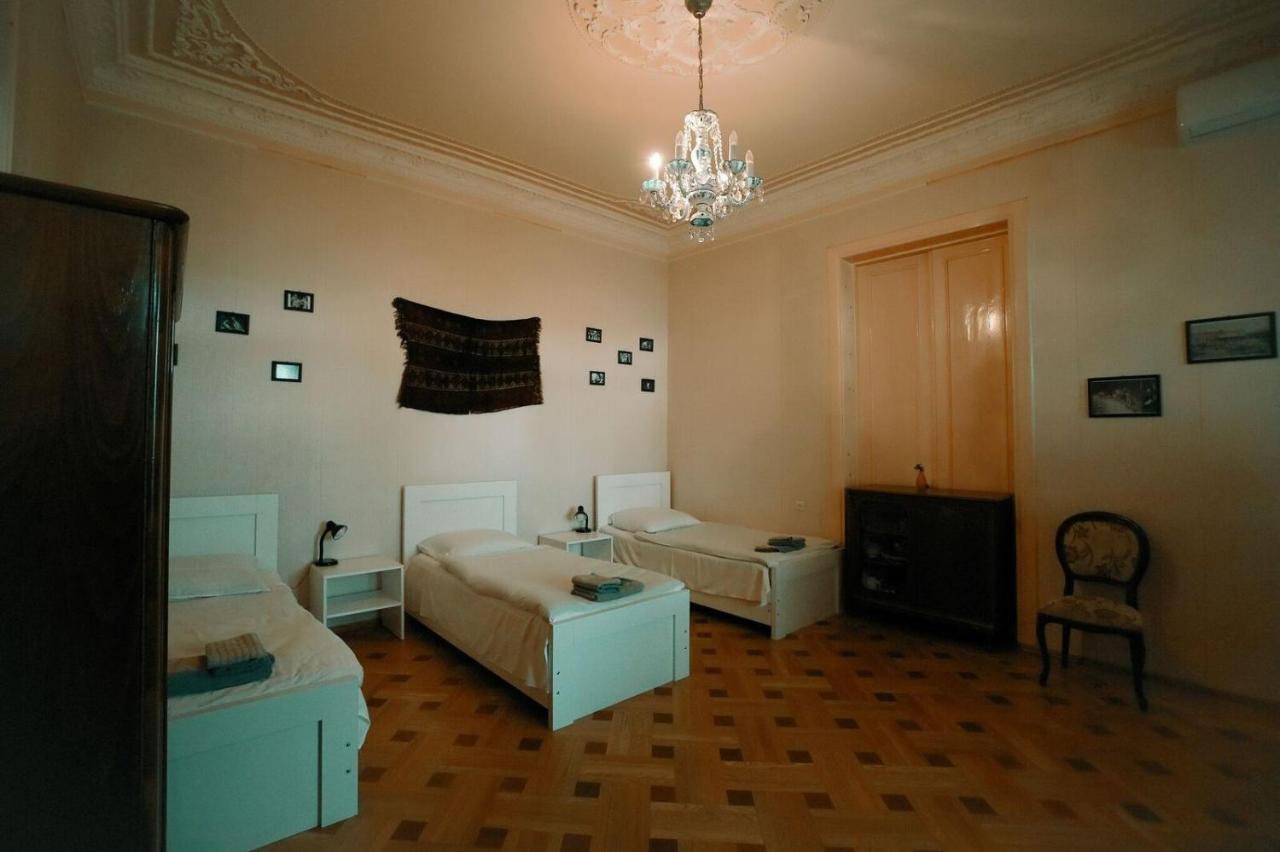 Guest House Old Kutaisi Ngoại thất bức ảnh